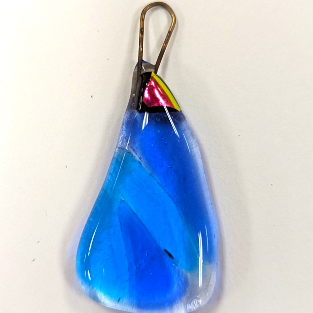 Fused glass pendant